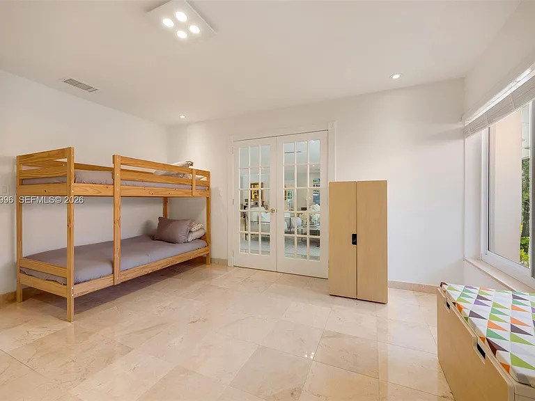 7230 Vistalmar St — Photo 10