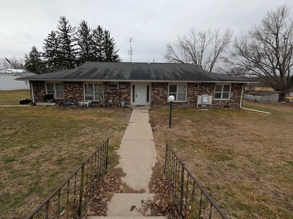 918 Smith St, Woodburn, IA 50275