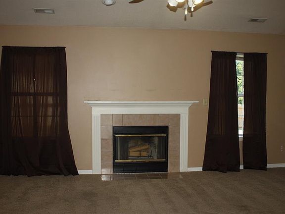 5th image of 4526 Driftwood Ln