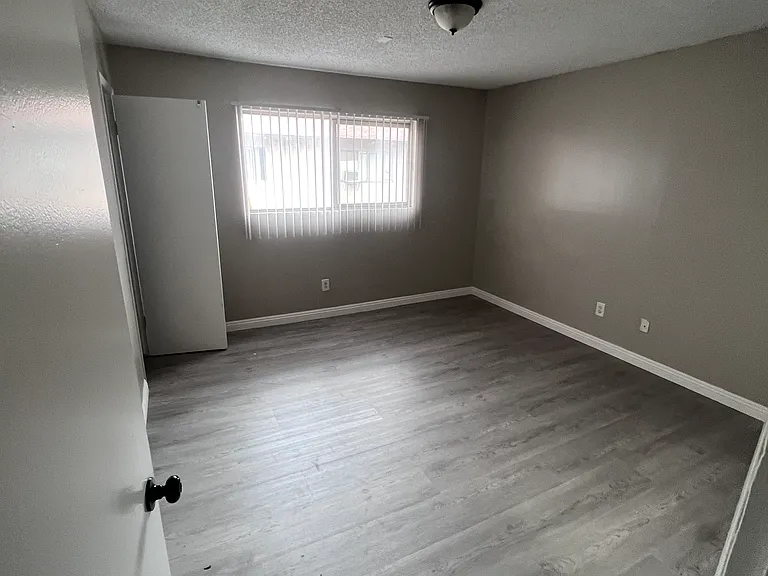 Greenwood Apartments — Photo 7