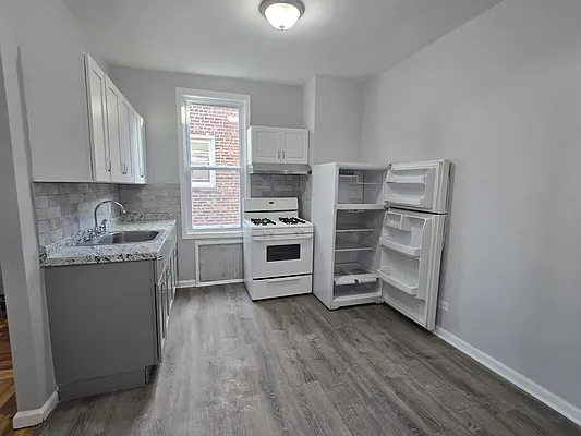 Rented by Success King Realty | media 7