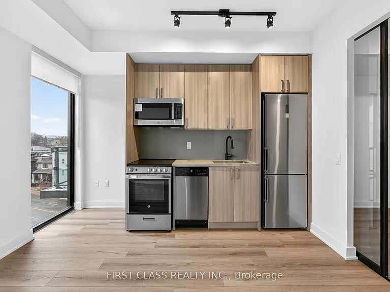 758 Dovercourt Rd #612 — Photo 7