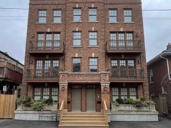 38 Bruce St, Oshawa, ON L1H 1P7