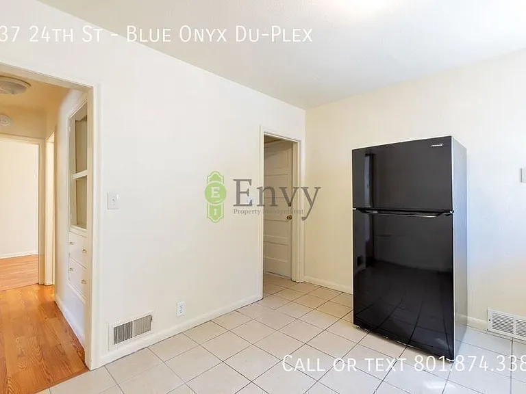 937 24th St #BLUE ONYX DU-PLEX — Photo 6