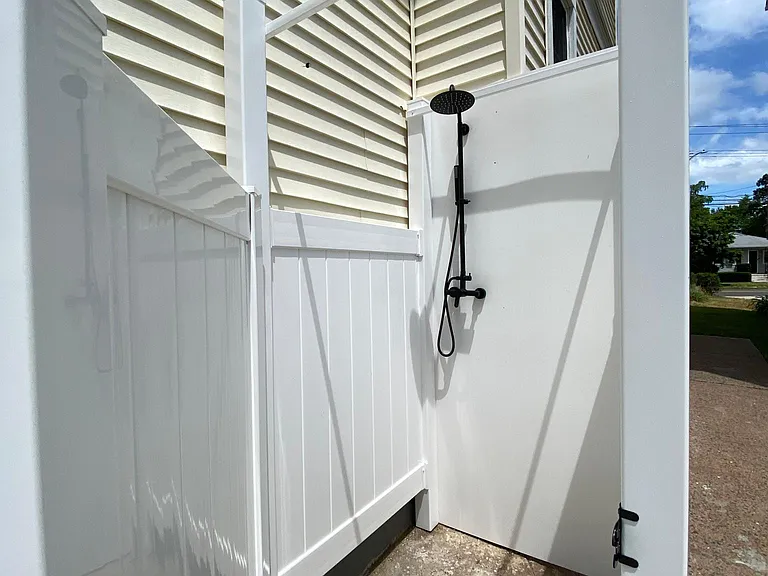 92 Townsend Ave — Photo 31
