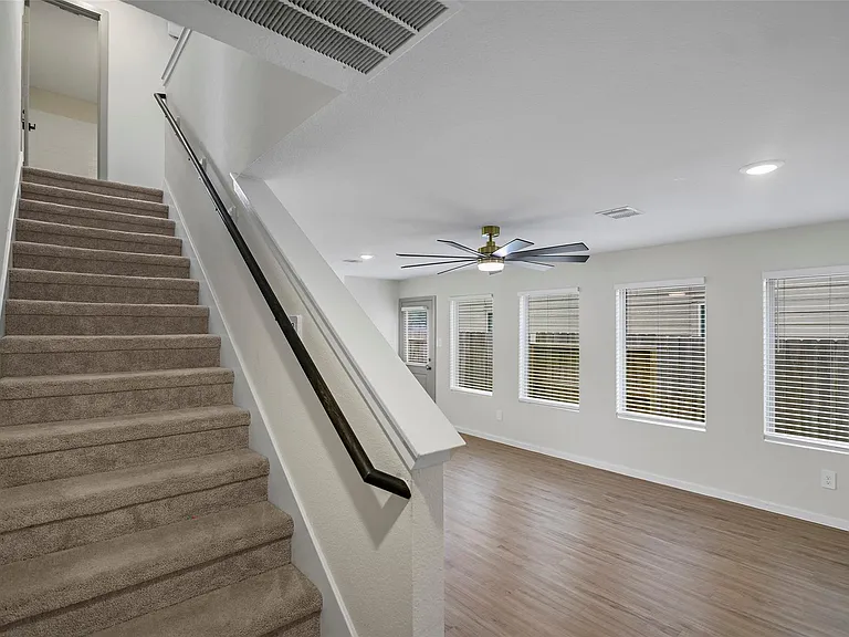 17722 Grove Hill Dr — Photo 15