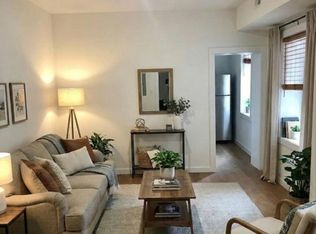 522 Spruce St APT 1R, Philadelphia, PA 19106