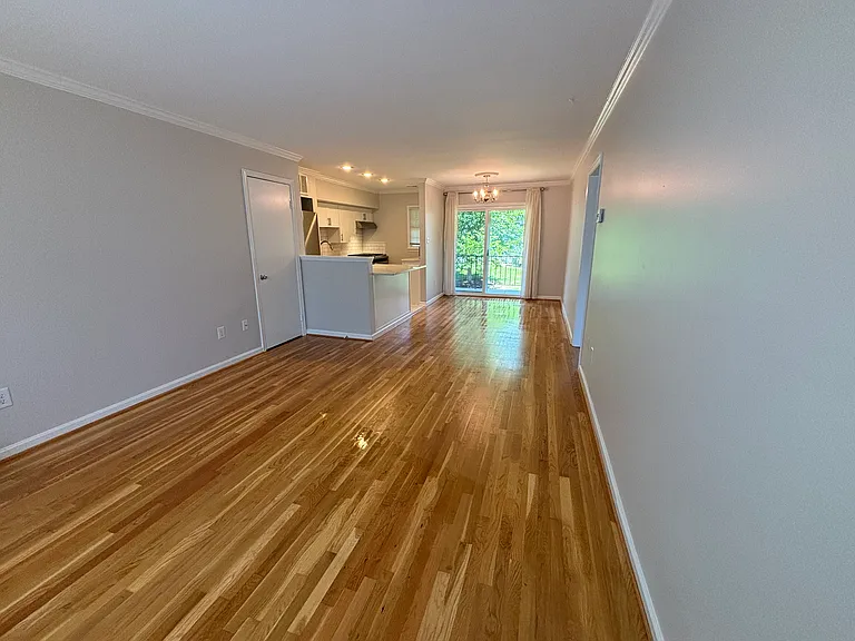2422 Barracks Pl #3 — Photo 37