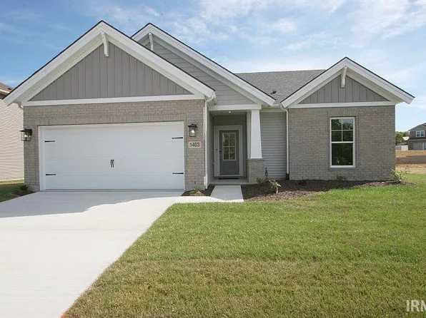 1403 N Hunters Crossing Cir, Huntingburg, IN 47542