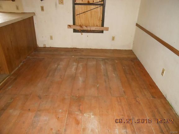 5th image of 12006 Glen Cir