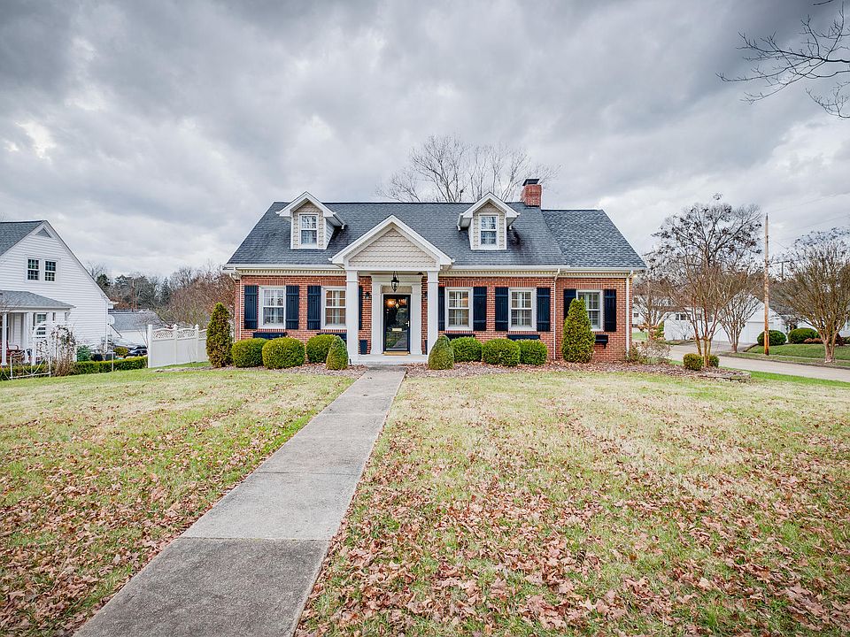 1st image of 1601 Crescent Dr