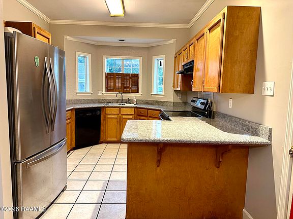 5th image of 112 Cheshire Cir
