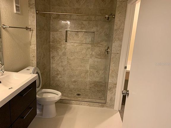 2nd image of 7360 Westpointe Blvd APT 122