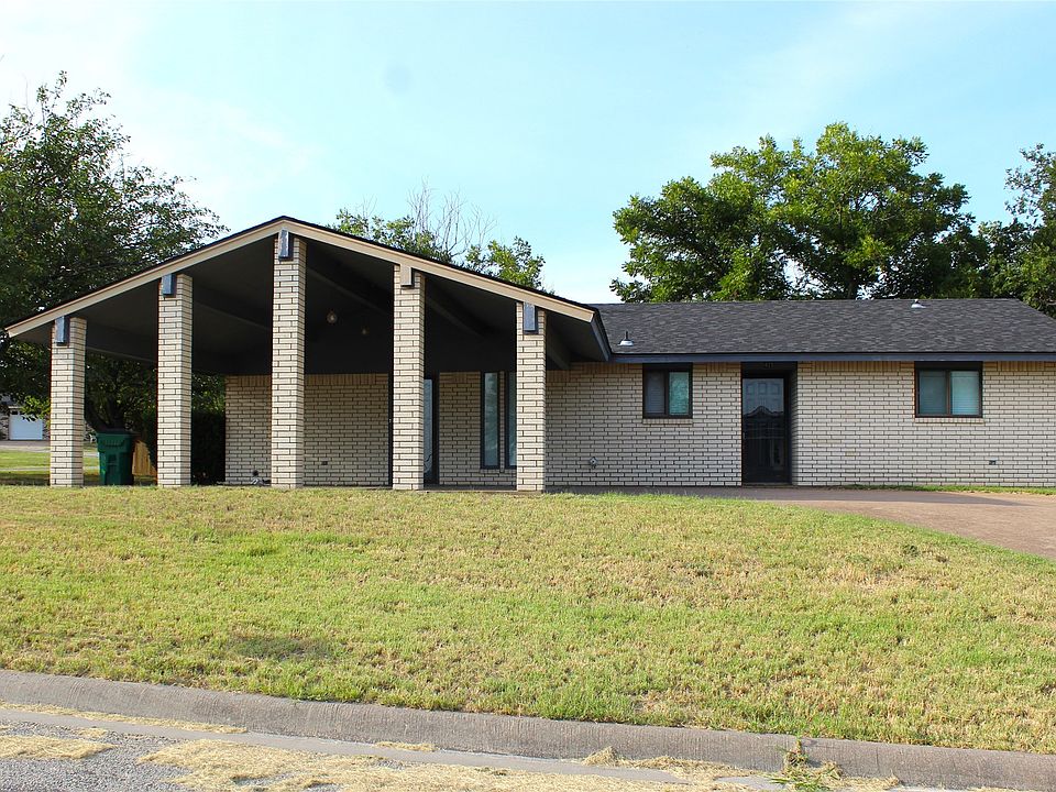 1st image of 425 Edwards Dr