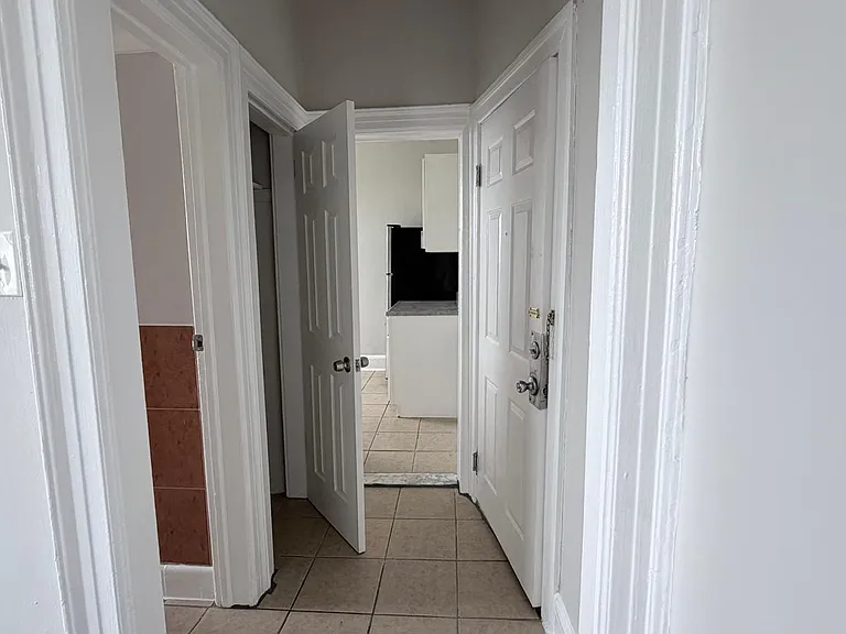 54 Linden Ave #402A — Photo 7