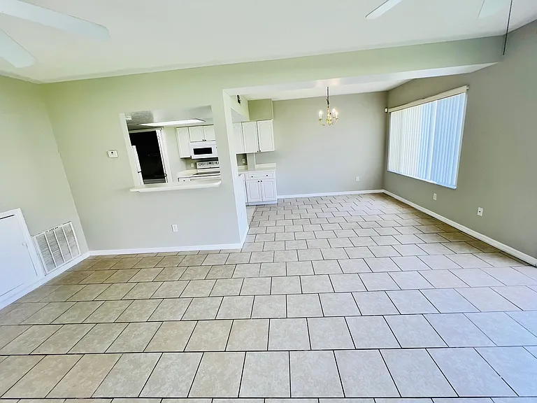 337 Coconut Palm Way #A — Photo 4