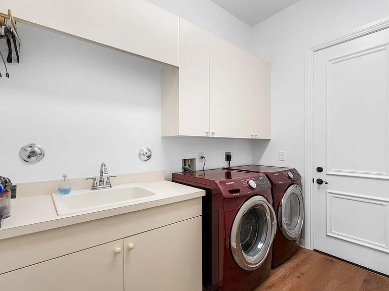 11695 Sunrise View Ln — Photo 30