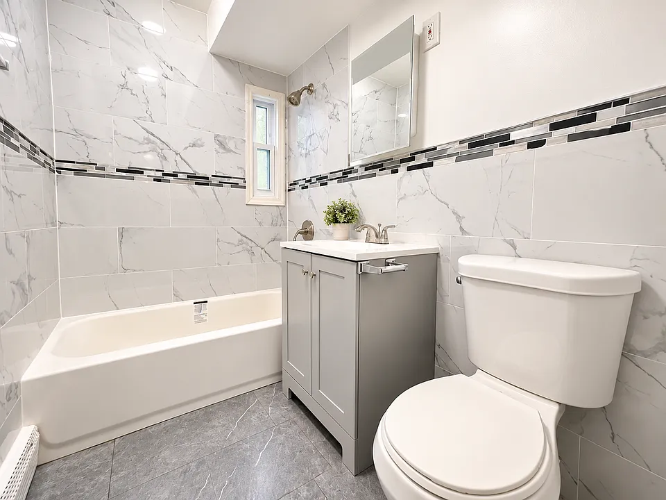 386 Stuyvesant Ave #16