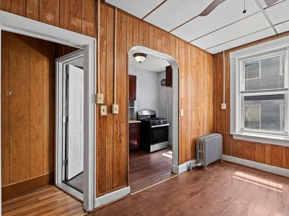 61 Clendenny Avenue image 7 of 20