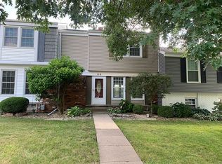 95 Carriage Hl, Macomb, IL 61455