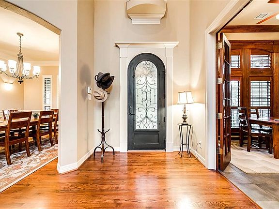 3rd image of 1809 Wood Dale Cir