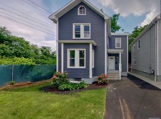 32 Meadow St, East Orange, NJ