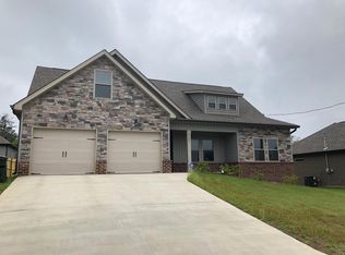 123 Franklin Circle Dr, Fort Oglethorpe, GA 30742