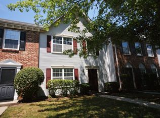 30 Lindsey Ct #392, Franklin Park, NJ 08823