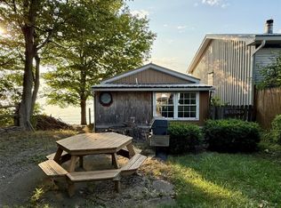 4 Freeport Rd, North East, PA