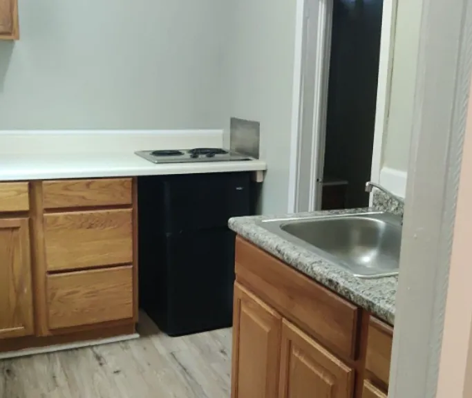 908 E Main St — Photo 5