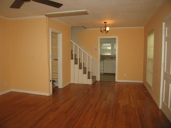 Living to dining to Kit