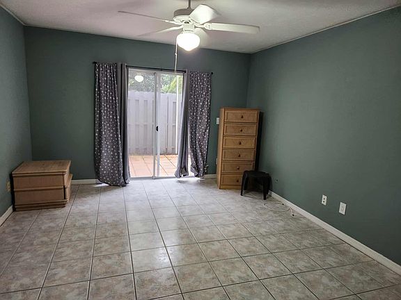 4th image of 12273 Londonderry Ln