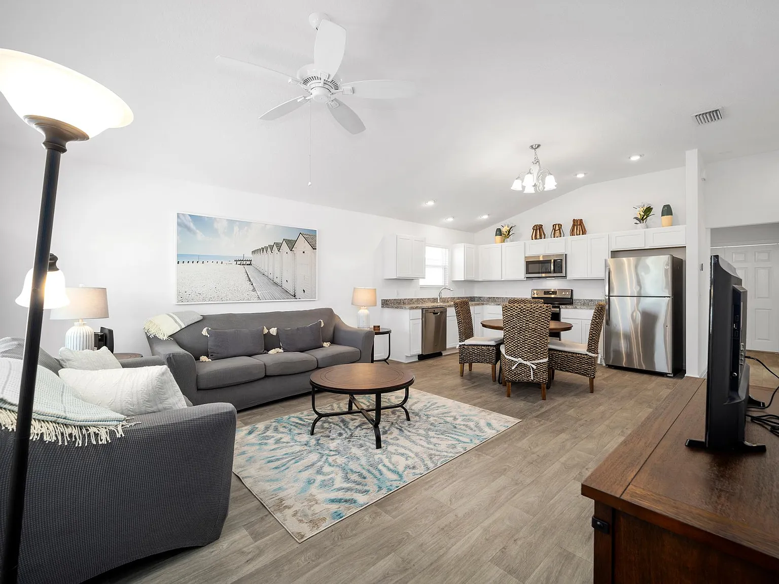 2 bed, 1000 sqft, $1,750 — Photo 2