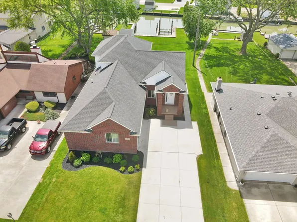 48484 Jefferson Ave, Chesterfield, MI 48047