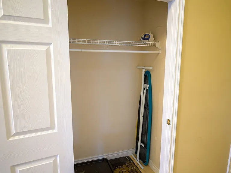 317 Queen St #302 — Photo 7