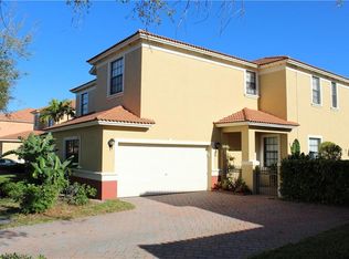15167 Summit Place Cir, Naples, FL 34119