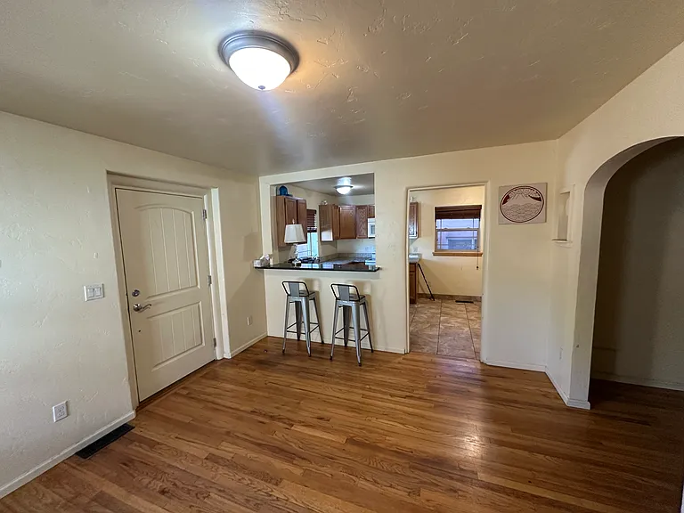 1109 Belford Ave — Photo 5