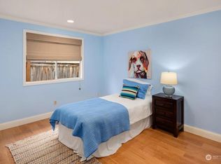 3942 240th Pl SE, Issaquah, WA 98029