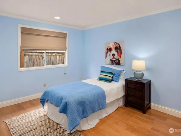 3942 240th Pl SE, Issaquah, WA 98029