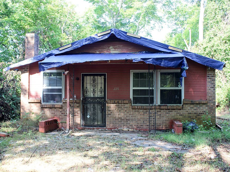 1st image of 220 N 11th St
