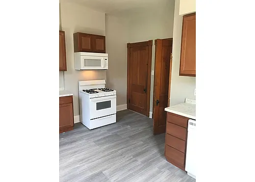 3255 Bishop St Photo 1