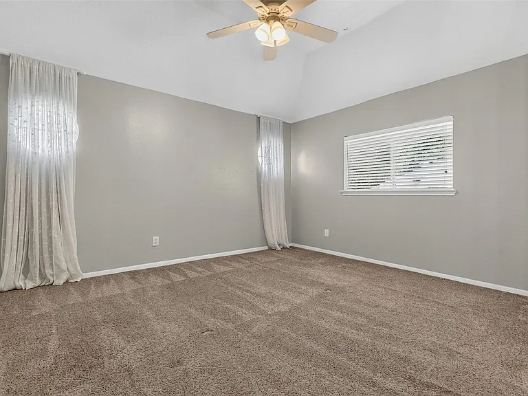 108 Oak Creek Ln — Photo 45