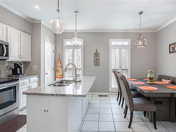 2nd image of 2578 Oakwood Trce SE