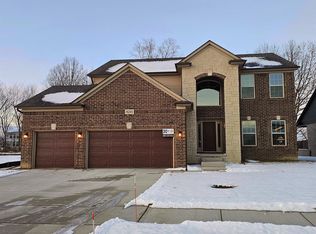 18245 Stallmann Dr, Macomb, MI