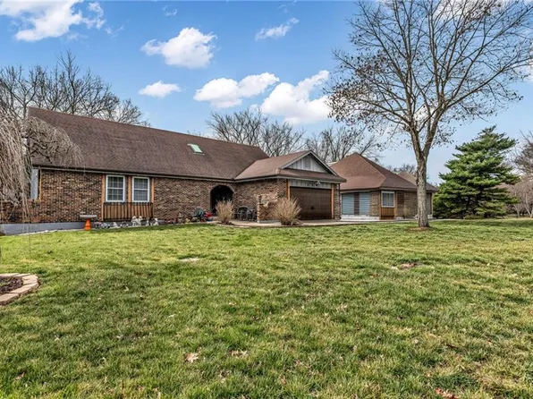 1261 NE 81st St, Kansas City, MO 64118