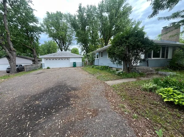 350 98th St E, Bloomington, MN 55420