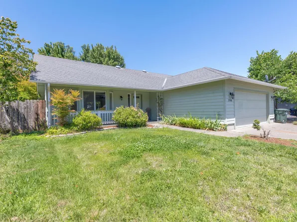 2968 Galaxy Way, Grants Pass, OR 97527