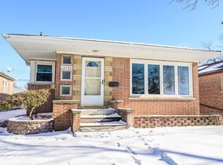 12763 S Loomis St, Calumet Park, IL 60827