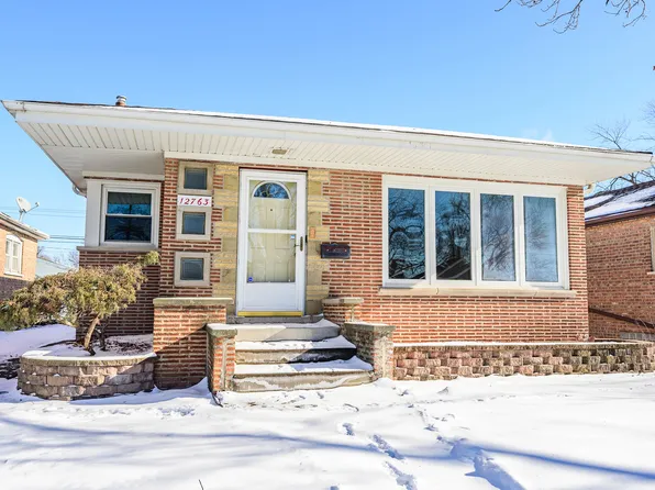 12763 S Loomis St, Calumet Park, IL 60827