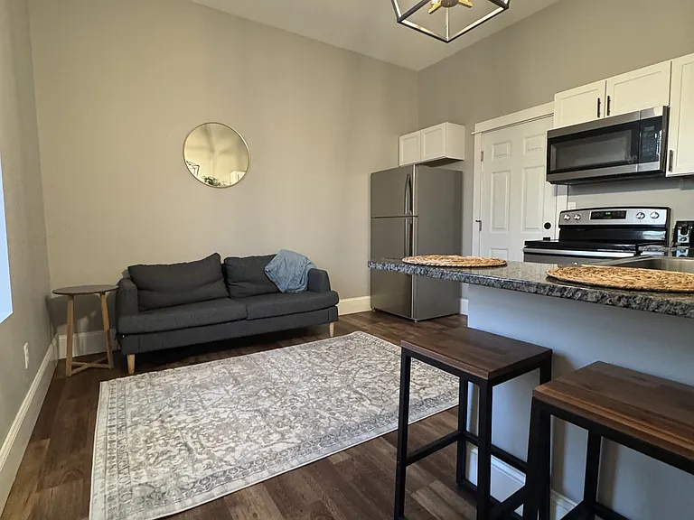 201 West Ave #11 — Photo 10